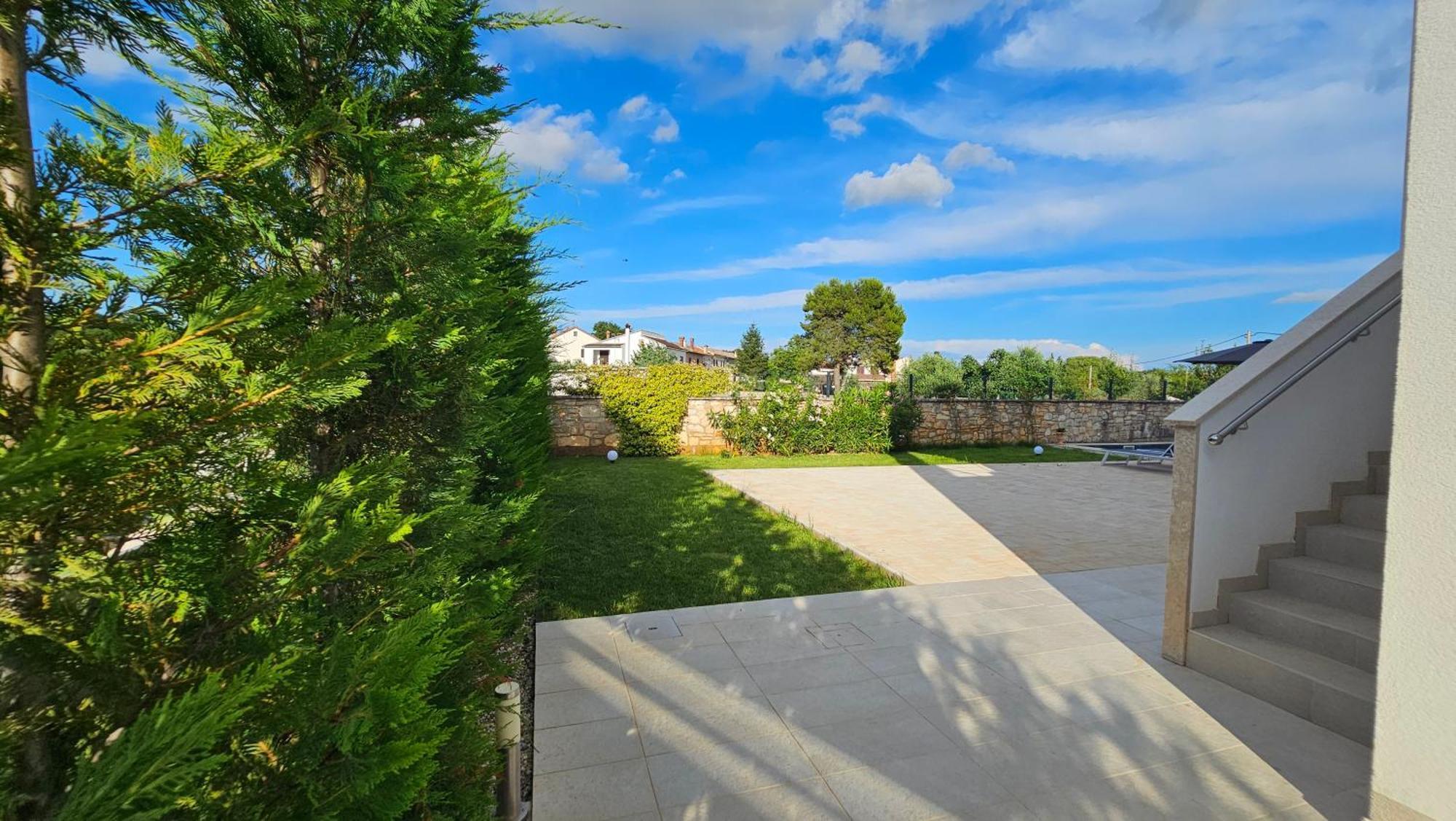 Apartament With Pool Casa Bianca